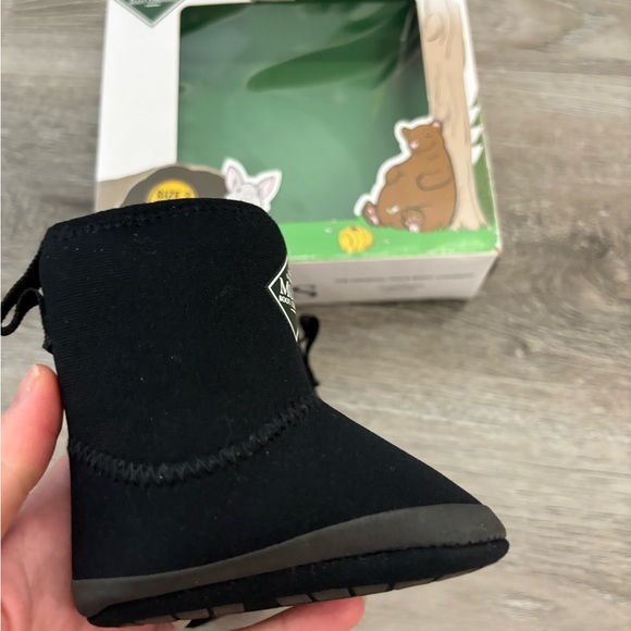 Muck boots baby 6-9 months boots - my first mucks size 3 - Picture 5 of 9